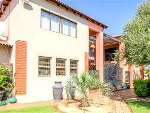 2 ha Farm in Zandfontein AH