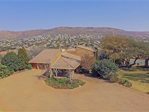 5 Bedroom House in Ruimsig