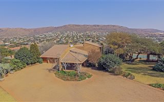 5 Bedroom House in Ruimsig