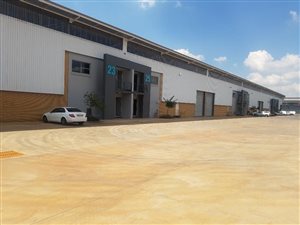 1208 m² Industrial space in Pomona