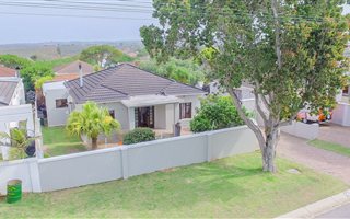 3 Bedroom House in Glenhurd