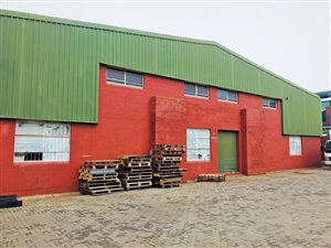 1525 m² Industrial space in Gateway Industrial Park