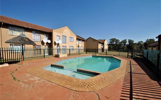 2 Bedroom Apartment in Alan Manor