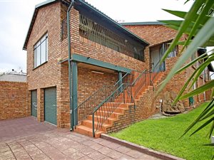 4 Bed House in Sophiatown