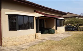 3 Bedroom Simplex in Camperdown
