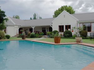 5 Bedroom House in Belvidere