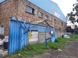 2400 m² Industrial space in Primrose
