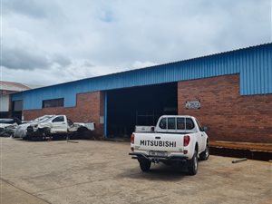 1100 m² Industrial space in Newcastle Central