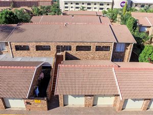 2 Bedroom Apartment in Zwartkop