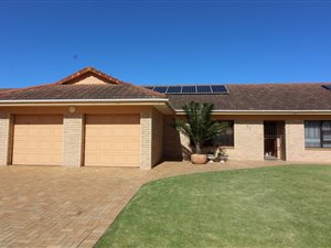 3 Bed Townhouse in Heather Park