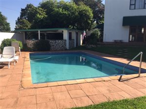 7 Bed House in Cyrildene