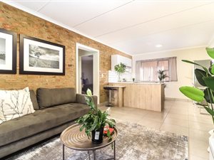 2 Bed Apartment in Pomona