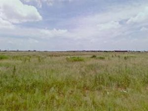 8.5 ha Land available in Blue Hills