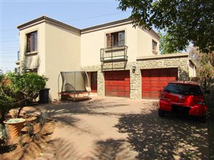3 Bed Duet in Wierda Glen