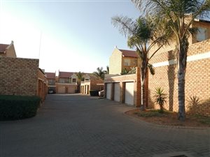 2 Bed Apartment in Raslouw AH
