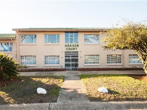 2 Bedroom Apartment in Adcockvale