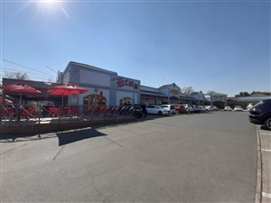 90 m² Commercial space in Waterkloof Ridge