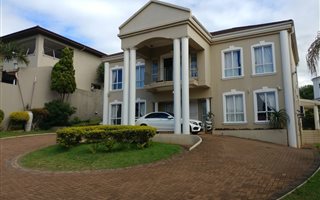 5 Bedroom House in La Lucia