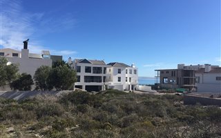 336 m² Land available in Calypso Beach