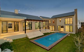 4 Bedroom House in Waterfall Country Estate
