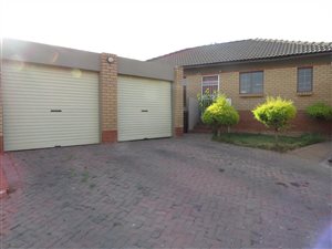 3 Bed House in Halfway Gardens