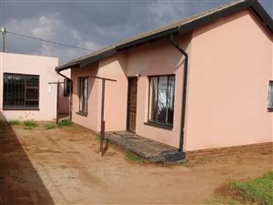 1 Bed Garden Cottage in Protea Glen
