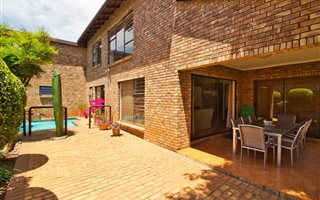 3 Bedroom Townhouse in Rouxville