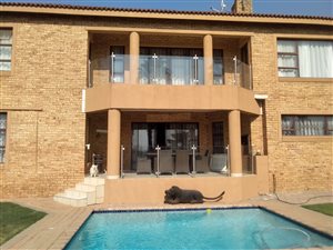 4 Bed House in Ruimsig