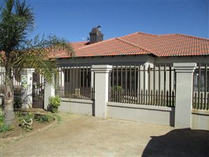 4 Bedroom House in Minnebron