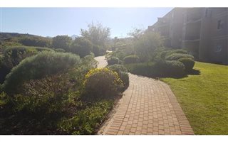 400 m² Land available in Sir Lowrys Pass
