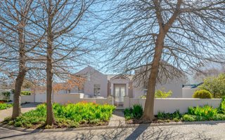 3 Bedroom House in Erinvale Estate