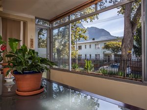 2 Bed Apartment in Rondebosch