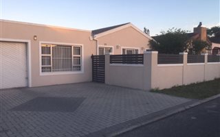 3 Bedroom House in Belhar