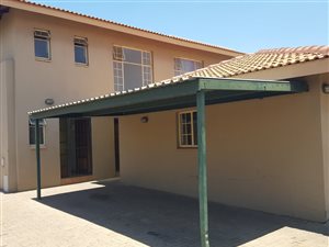 3 Bed Townhouse in Middelburg South