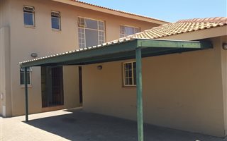 3 Bedroom Townhouse in Middelburg South