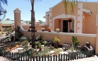 2 Bedroom Simplex in Rooiberg