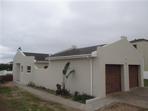4 Bed House in Country Club