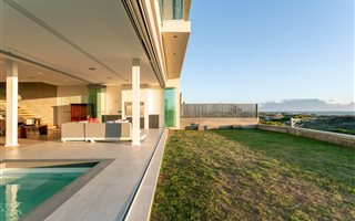 4 Bedroom House in Big Bay