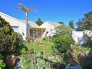 3 Bed Townhouse in Milnerton Central
