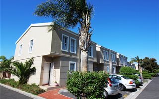 2 Bedroom Townhouse in Kirstenhof