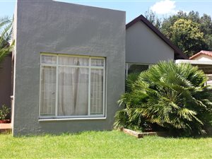 1 Bed Garden Cottage in Weltevreden Park
