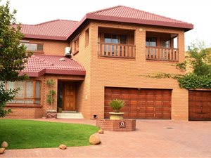 4 Bed House in Blue Gill