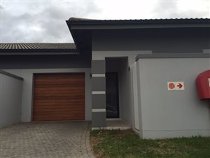 3 Bed Simplex in Palm Lakes Estate