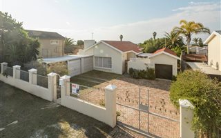 4 Bedroom House in Bluewater Bay