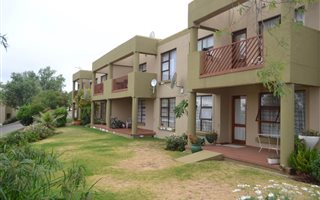 2 Bedroom Apartment in Helderkruin