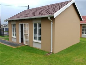2 Bed House in Vosloorus