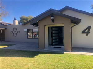 4 Bed House in Hadison Park