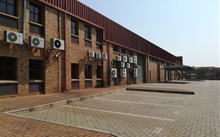 1371 m² Industrial space in Paulshof