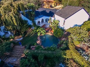 11 Bed House in Kloofendal