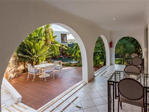 5 Bed House in Kloofendal